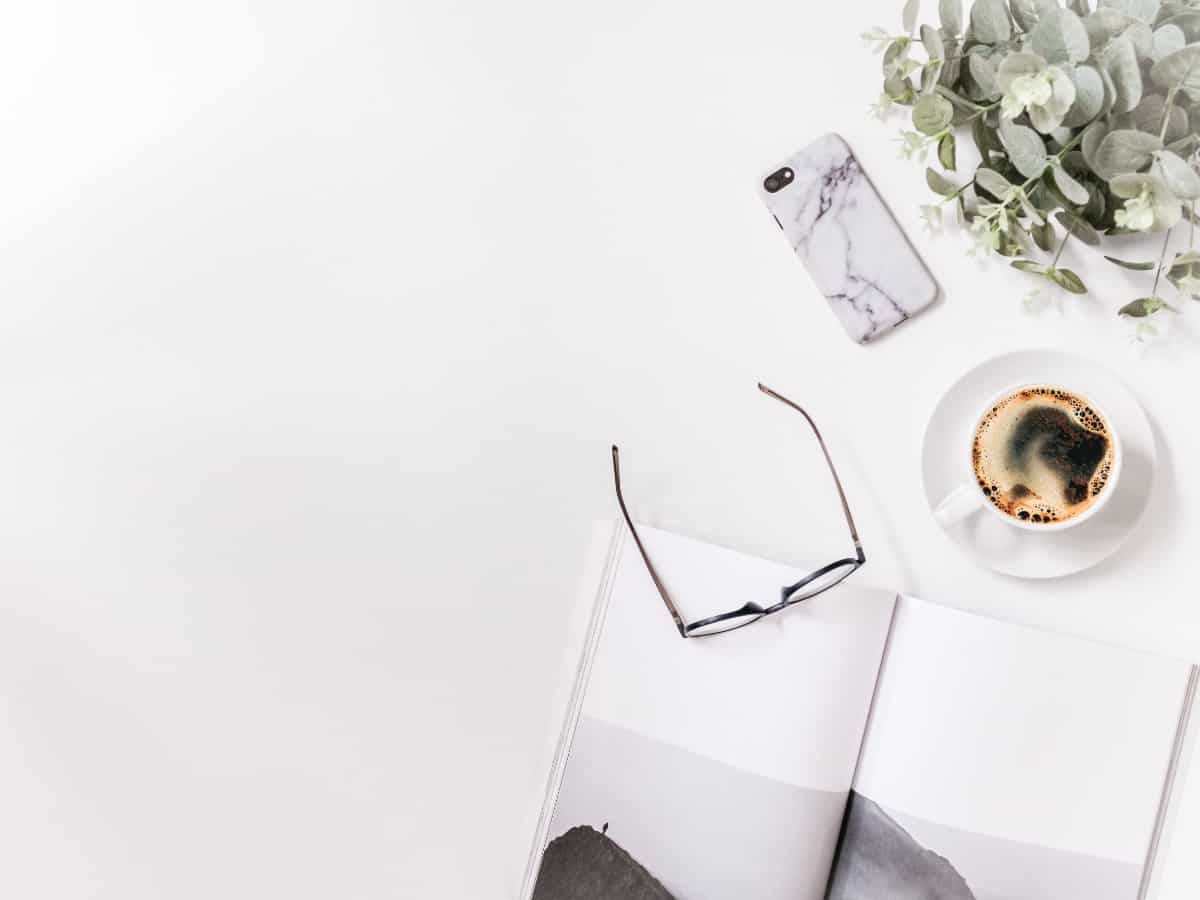 Flat Lay desk coffee flowers Flat Lay desk coffee flowers